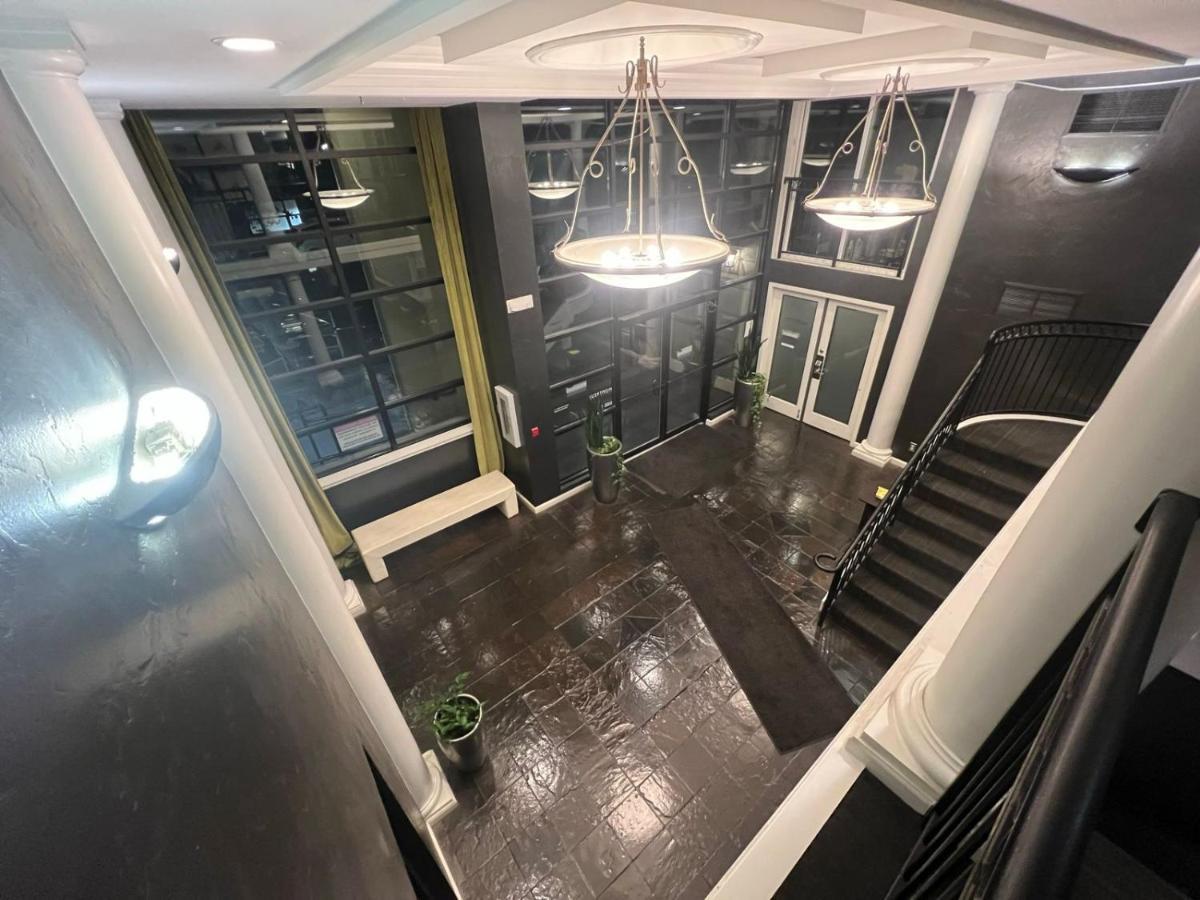 Cozy Downtown Condo Retreat With Space Needle View Seattle Eksteriør billede